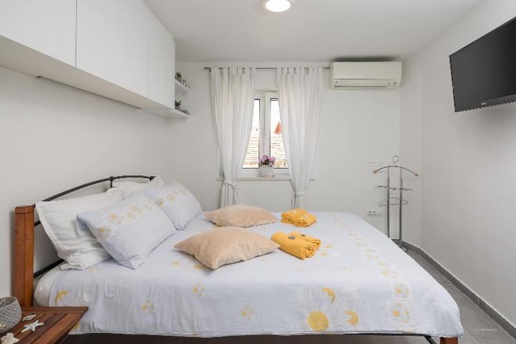 DOUBLE STANDARD Room