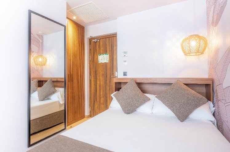 SINGLE STANDARD Room