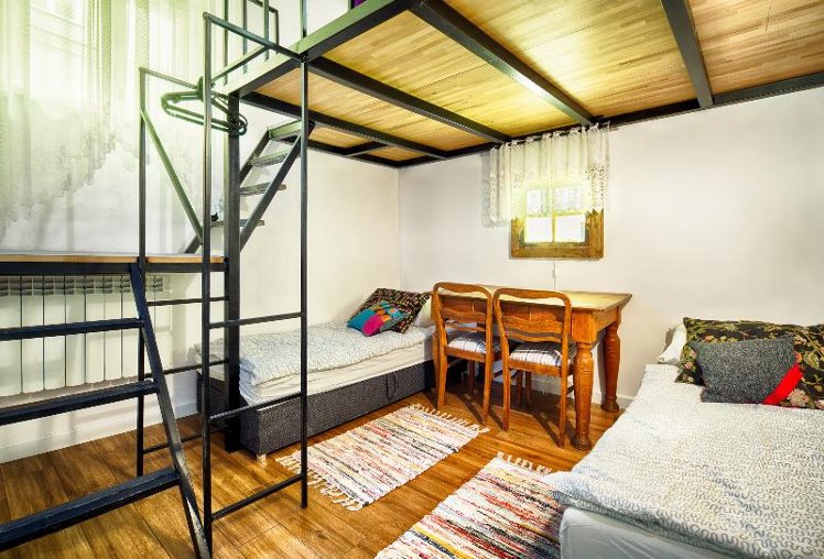 QUADRUPLE WITH SHARED BATHROOM Room