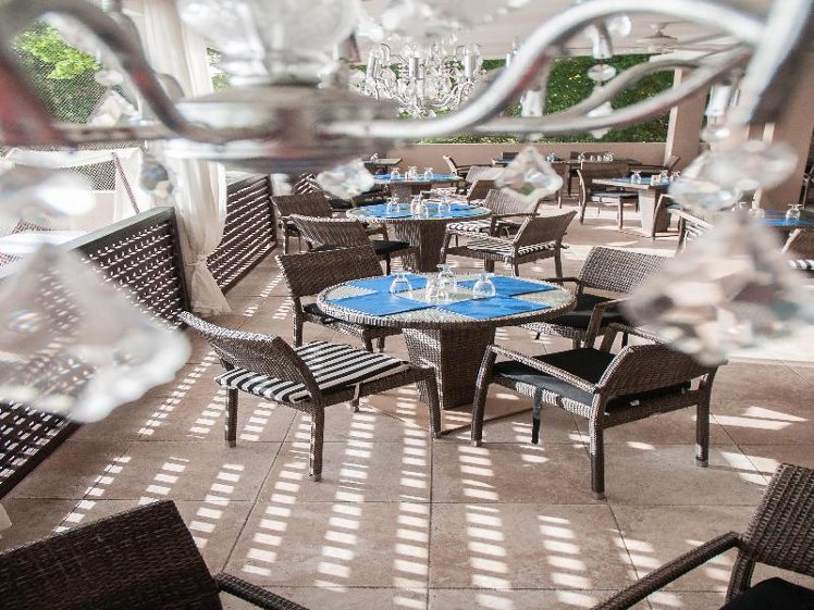 Waves Hotel & Spa
