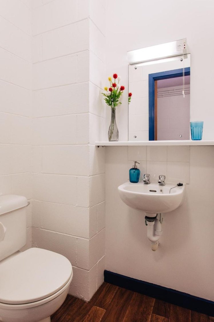 SINGLE STANDARD Room