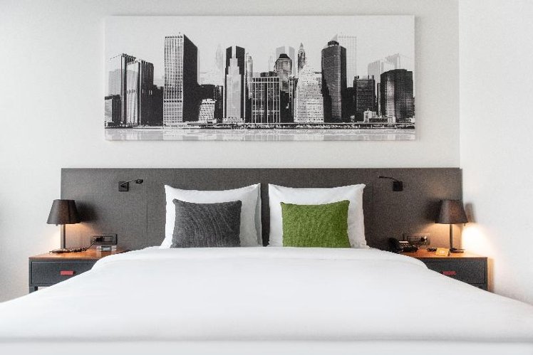 DOUBLE KING SIZE BED Room