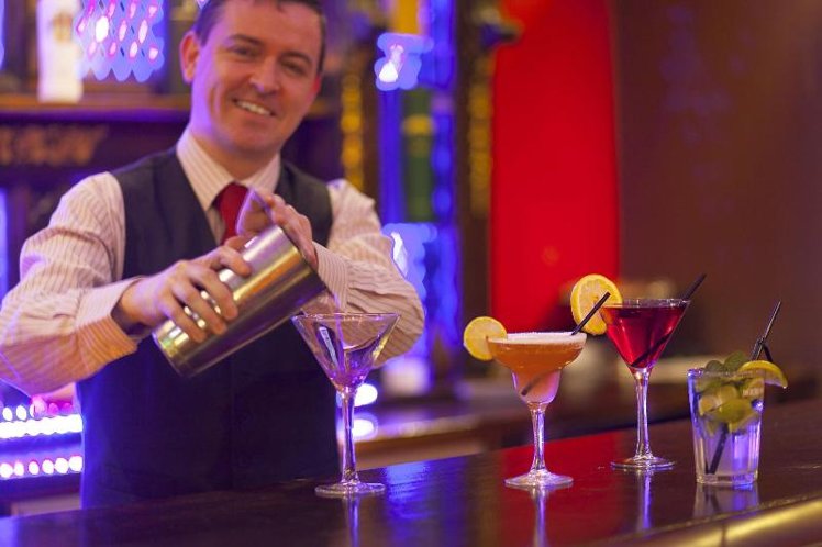 Bar