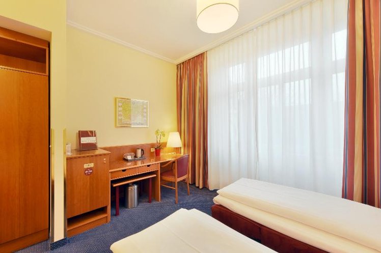 QUADRUPLE PREMIUM Room