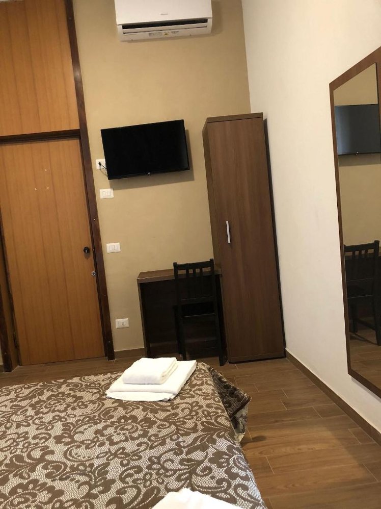TRIPLE STANDARD Room