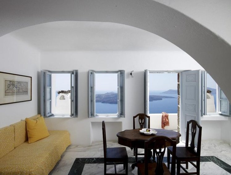 DOUBLE SEA VIEW KING BED Room