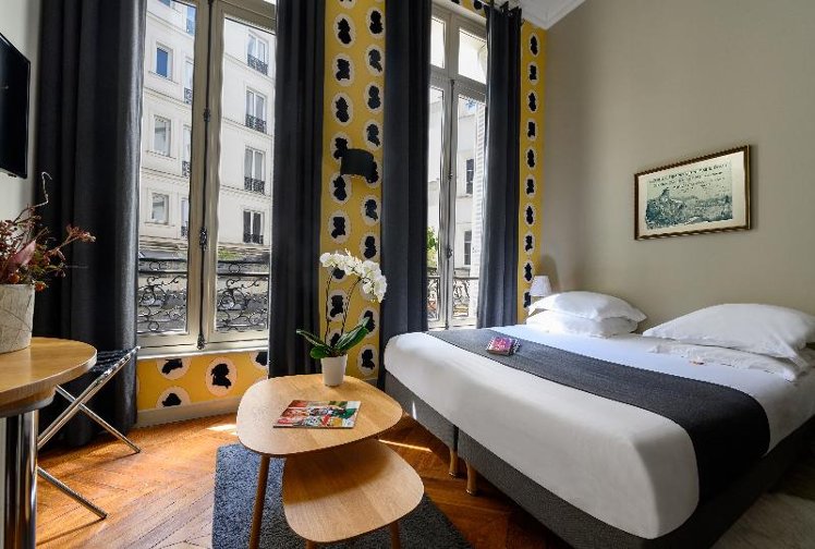 JUNIOR SUITE STANDARD Room