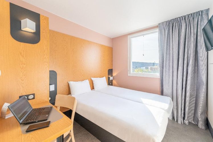 TWIN STANDARD Room