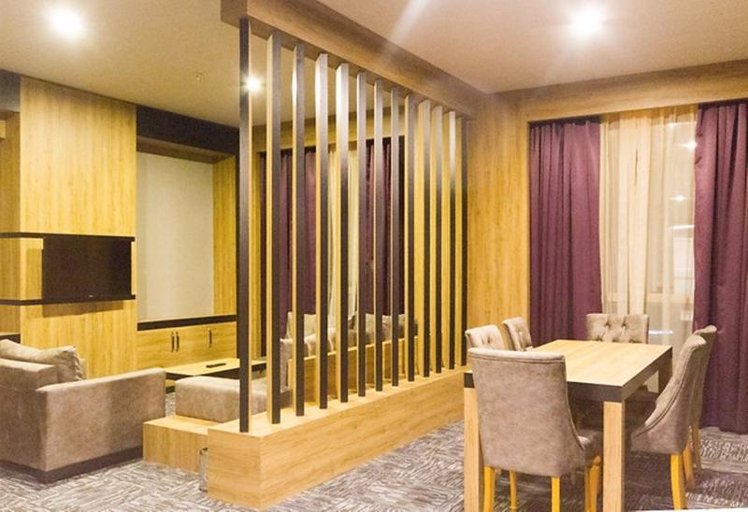 SUITE BUSINESS Room