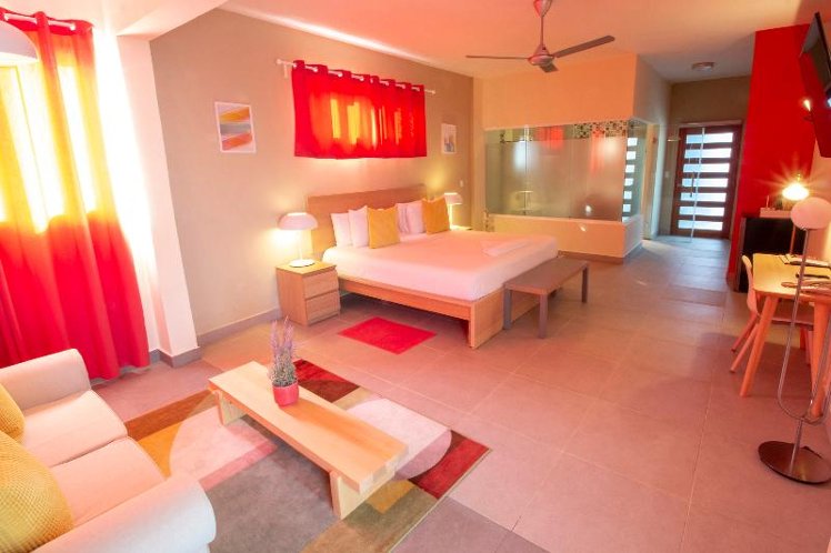 DOUBLE SUPERIOR KING BED Room