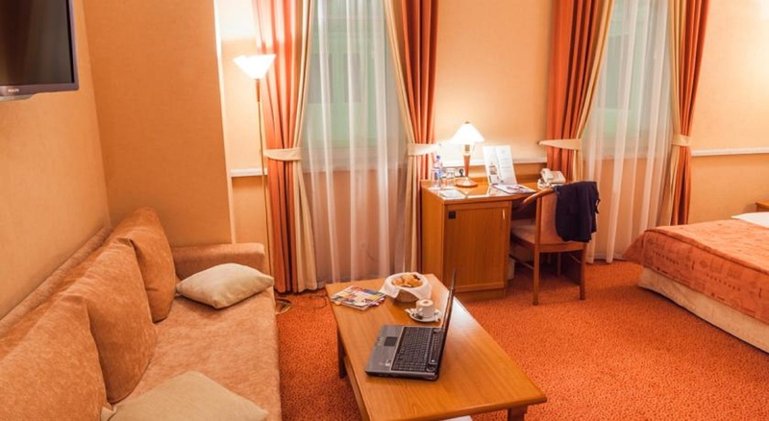DOUBLE SINGLE USE COMFORT Room