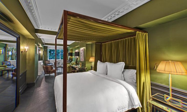 JUNIOR SUITE STANDARD Room
