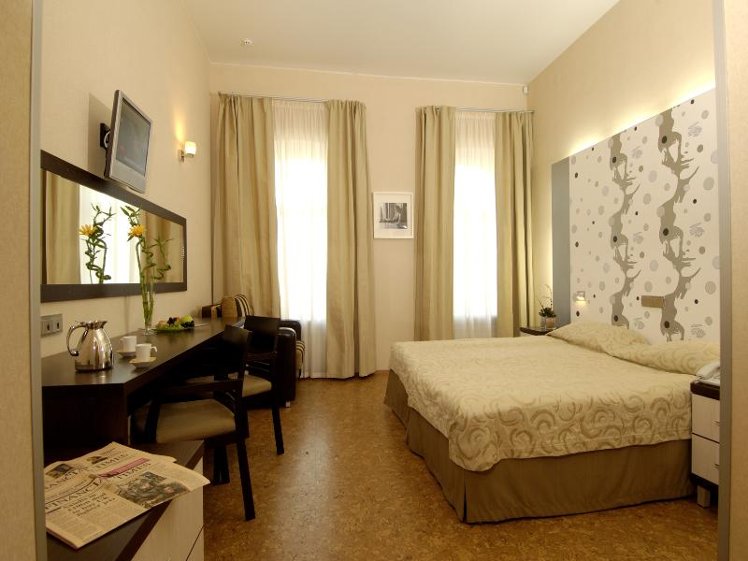 DOUBLE SINGLE USE STANDARD Room
