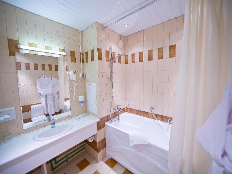 DOUBLE SINGLE USE COMFORT Room