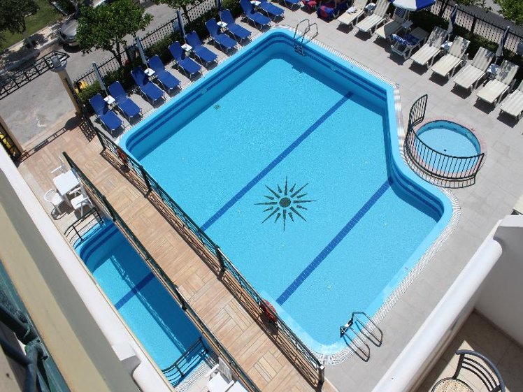 Agrellis Apartments