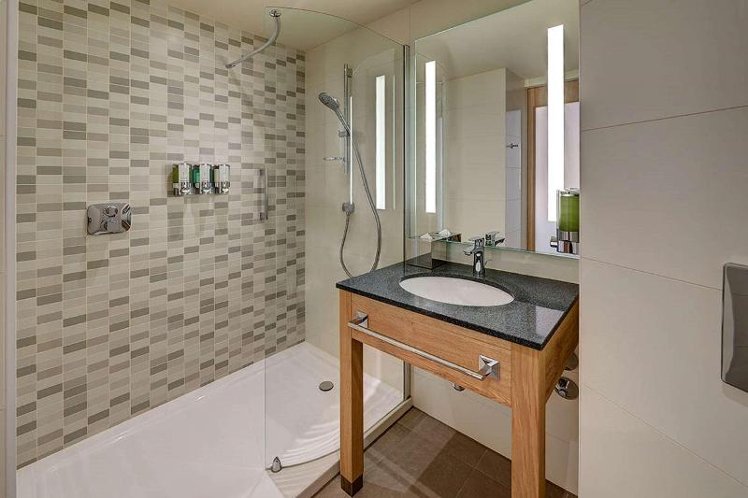 DOUBLE CITY VIEW Room