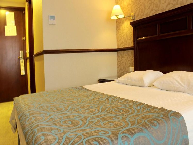 SINGLE STANDARD Room