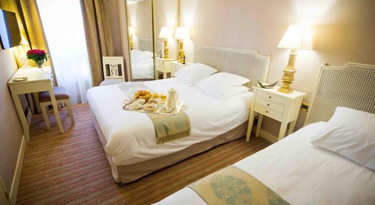 TRIPLE STANDARD Room