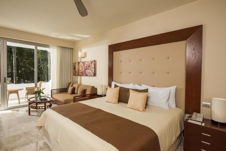 Grand Riviera Princess
