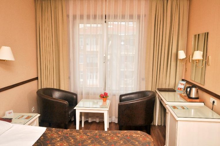 DOUBLE STANDARD Room