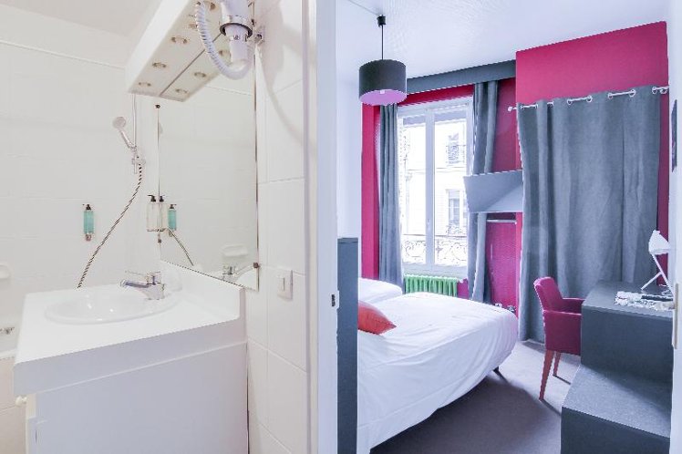 DOUBLE STANDARD Room