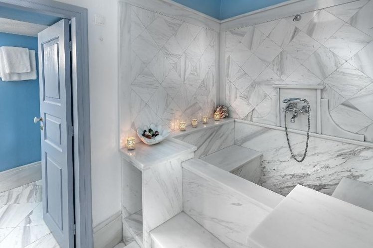 DOUBLE SEA VIEW KING BED Room