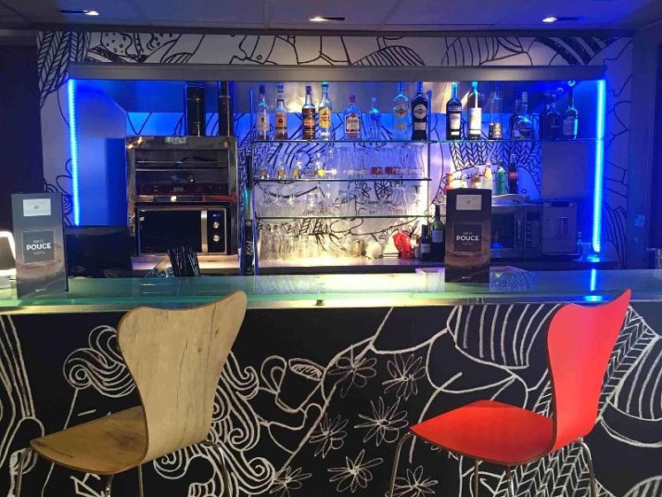 Bar