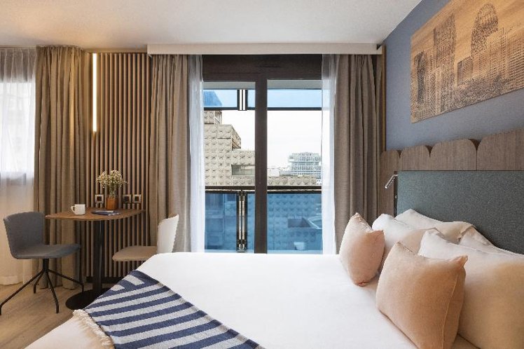 STUDIO DELUXE WITH BALCONY Room