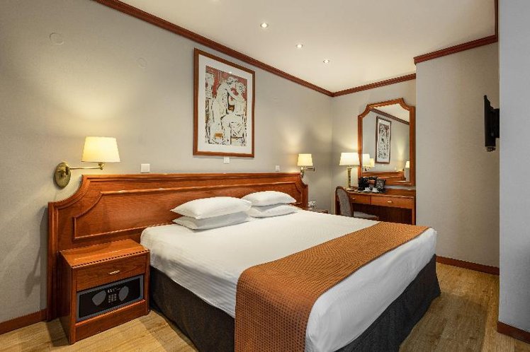 SUITE KING SIZE BED Room