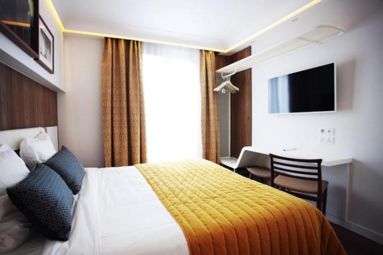 DOUBLE SUPERIOR Room