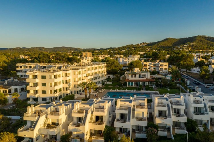 Camelina Suites