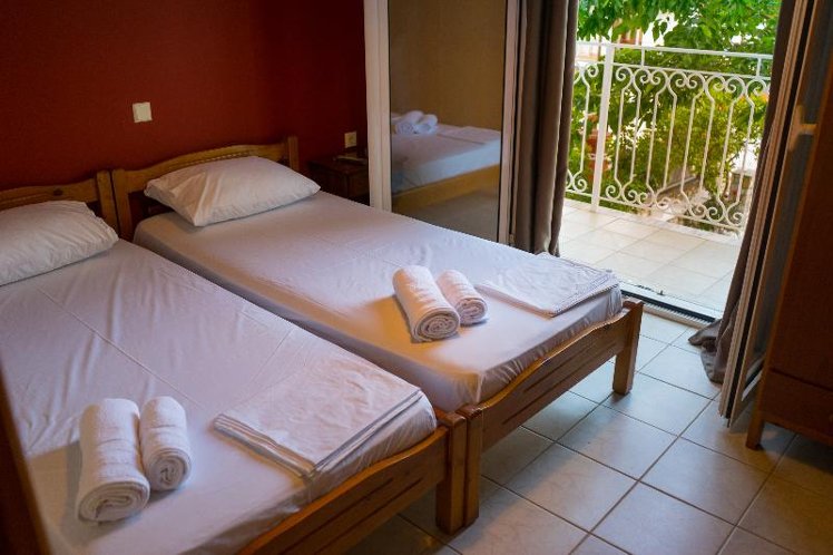 TRIPLE SEA VIEW Room