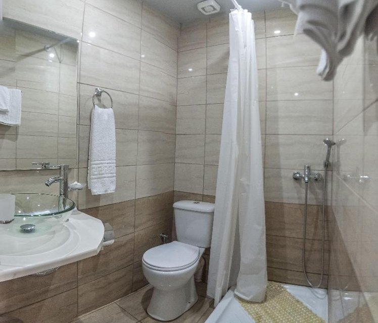 Elikon Hotel