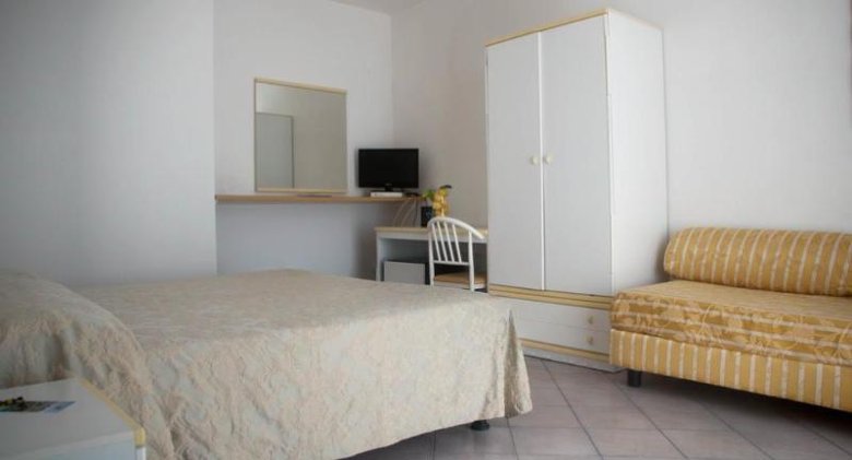 QUADRUPLE GARDEN VIEW Room
