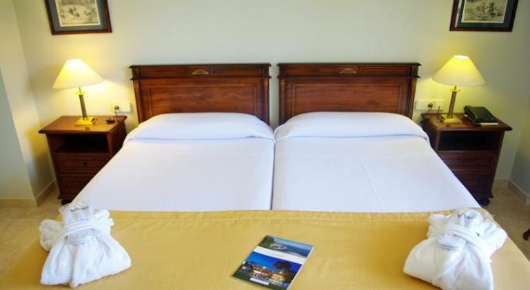 SINGLE STANDARD Room