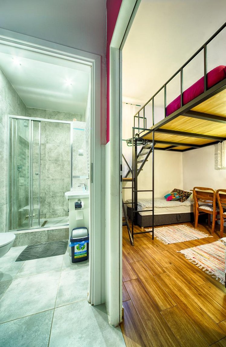 APARTMENT TWO BEDROOMS ONE BATHROOM Room