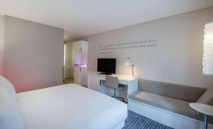 SUITE RIVER VIEW Room