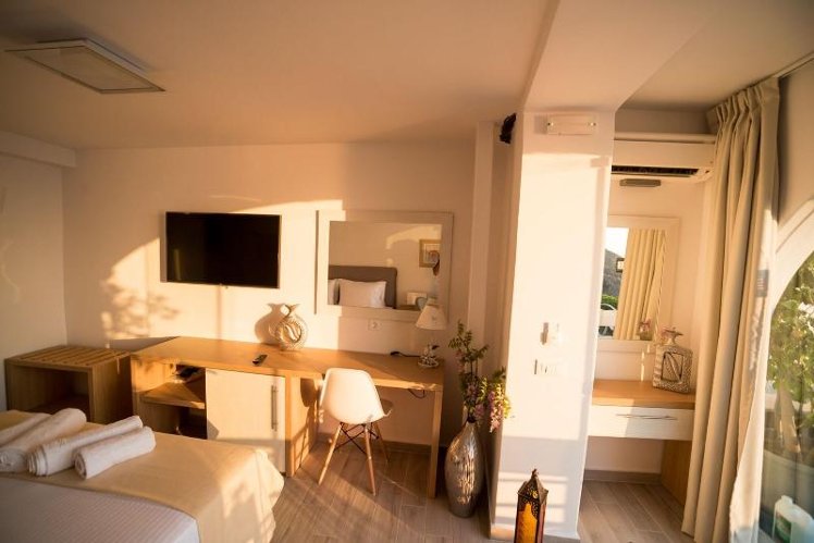 JUNIOR SUITE SUPERIOR WITH DOUBLE BED Room