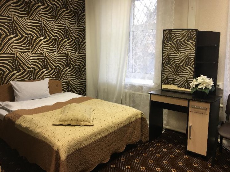 SINGLE STANDARD Room
