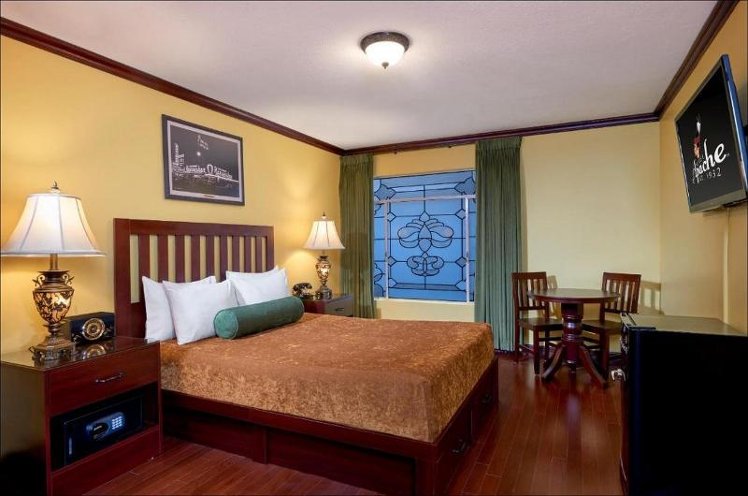 Hotel Apache
