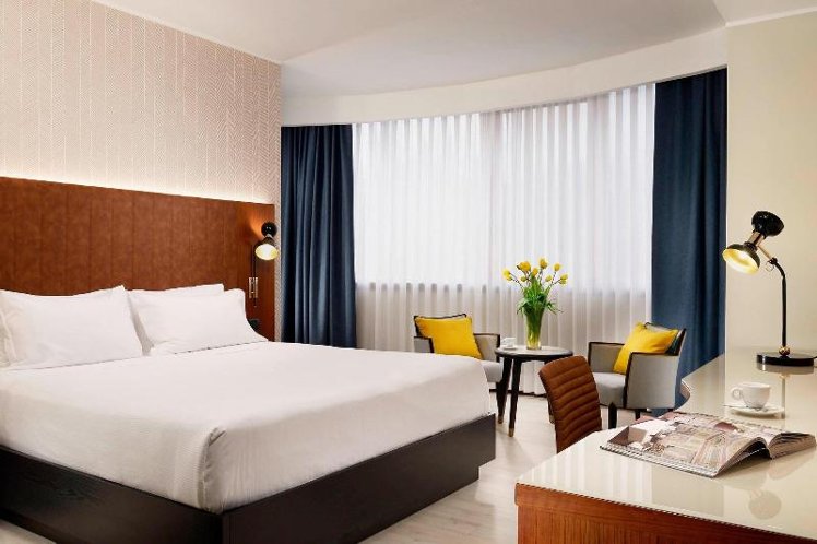 DOUBLE DELUXE QUEEN BED Room