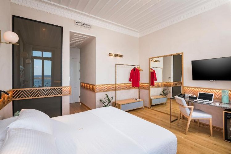 DOUBLE DELUXE SEA VIEW WITH BALCONY Room