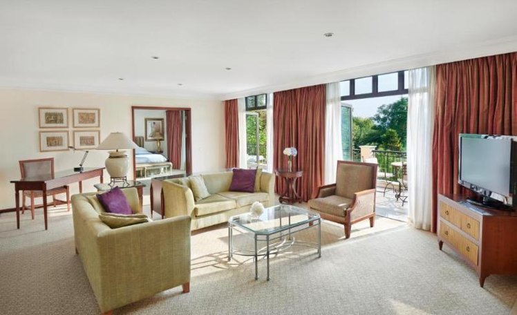 SUITE EXECUTIVE KING BED Room