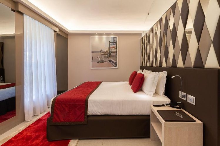 DOUBLE KING SIZE BED Room