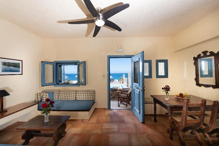 APARTMENT SUPERIOR SEA FRONT Room