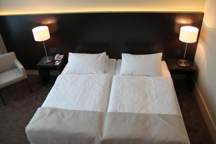 TWIN SUPERIOR Room