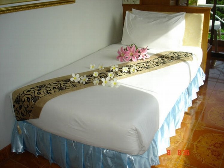 SINGLE STANDARD Room