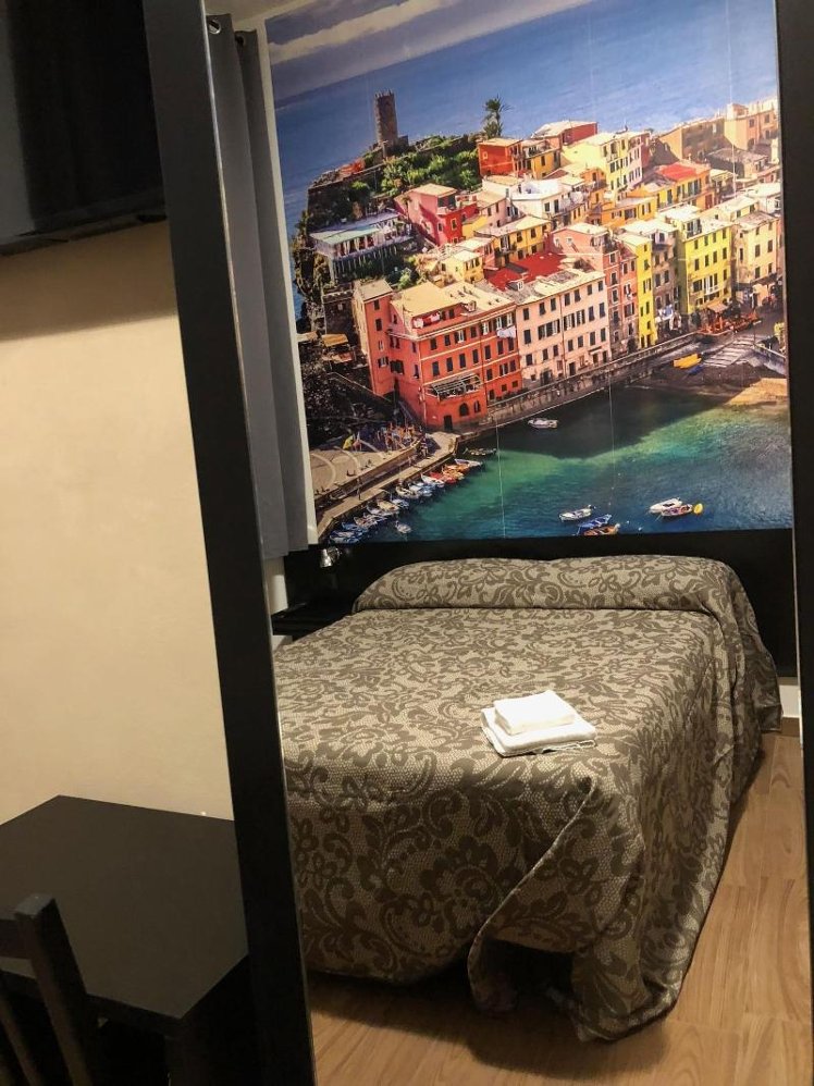 TRIPLE WITH SHARED BATHROOM Room