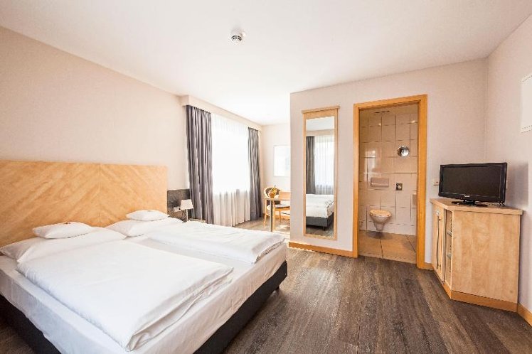 DOUBLE BUSINESS Room