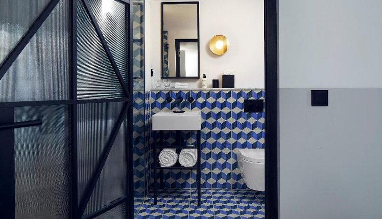 DOUBLE STANDARD Room
